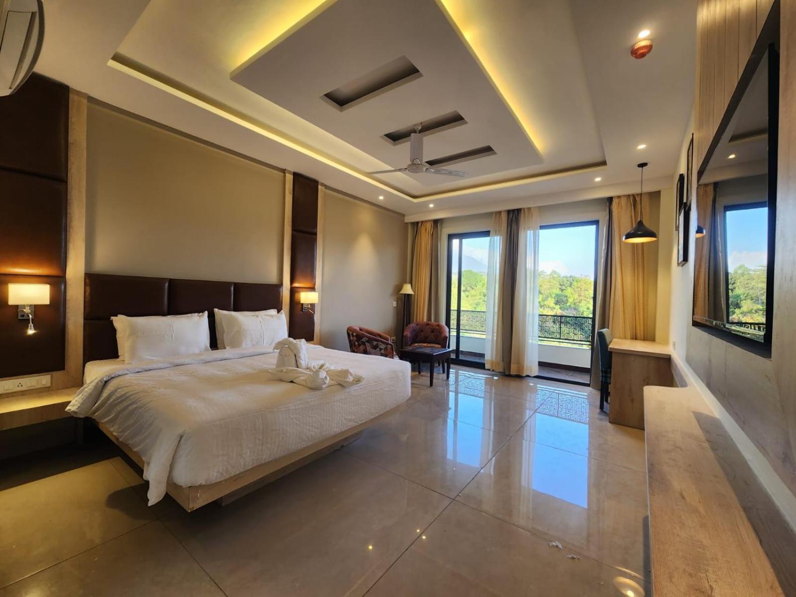 Aachman River And Valley View Resort Dharamshala - A Riverside Resort With Balcony View Ngoại thất bức ảnh