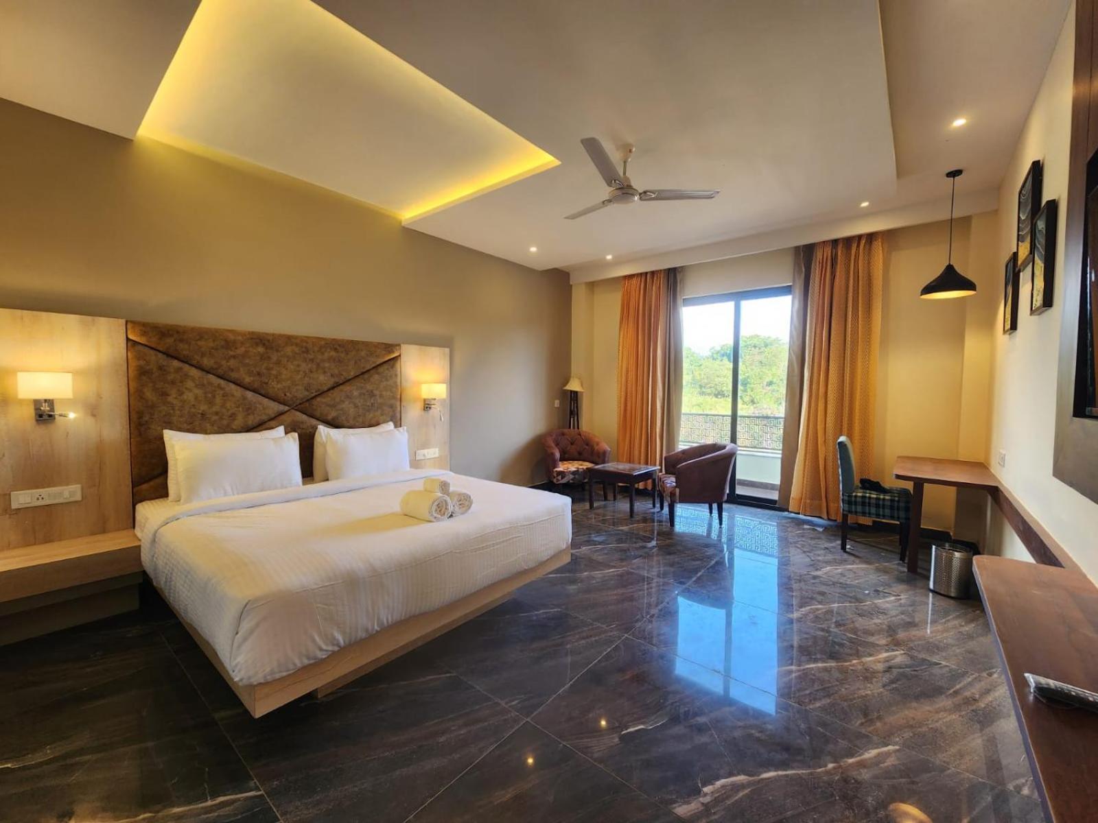 Aachman River And Valley View Resort Dharamshala - A Riverside Resort With Balcony View Ngoại thất bức ảnh