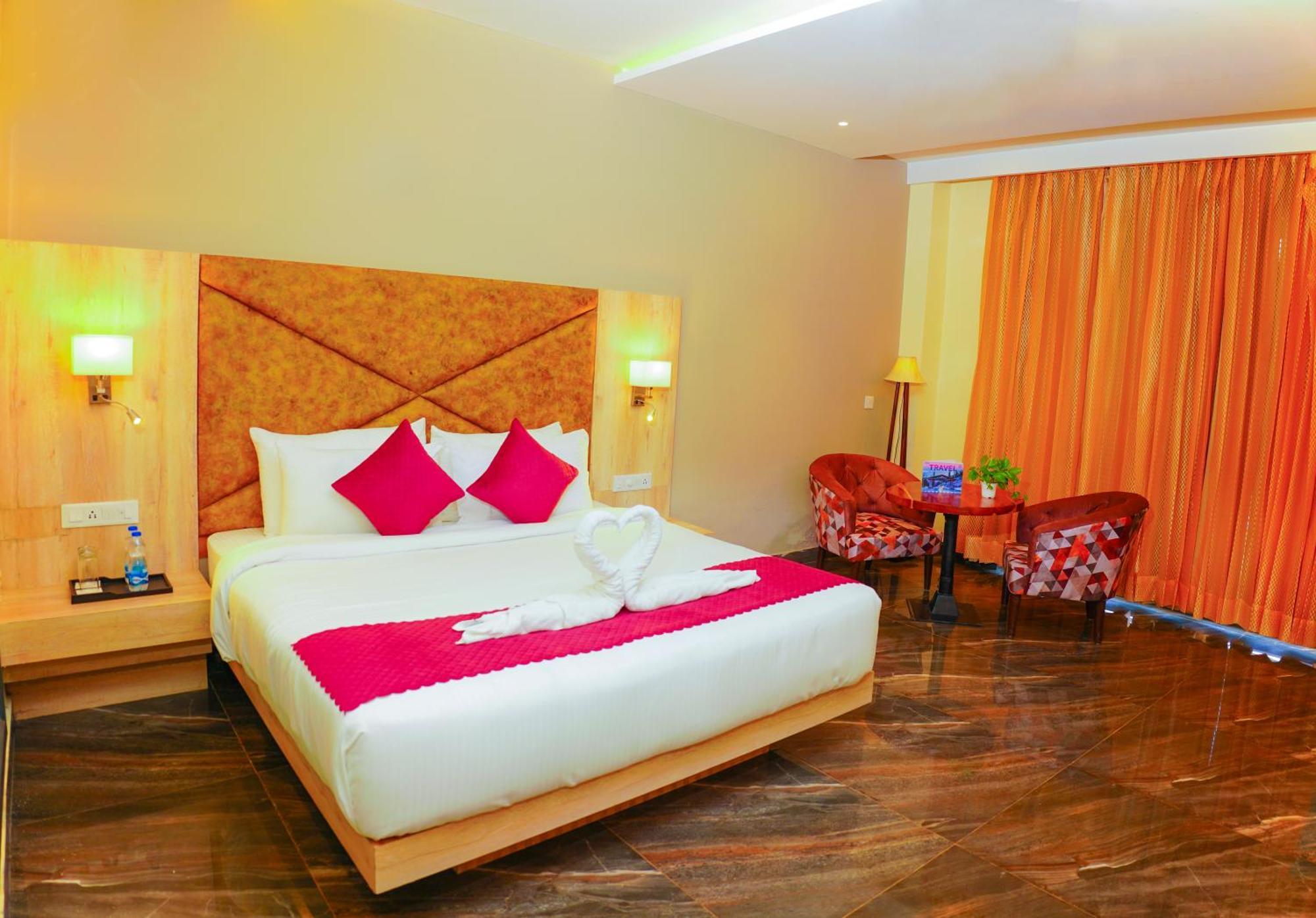 Aachman River And Valley View Resort Dharamshala - A Riverside Resort With Balcony View Ngoại thất bức ảnh