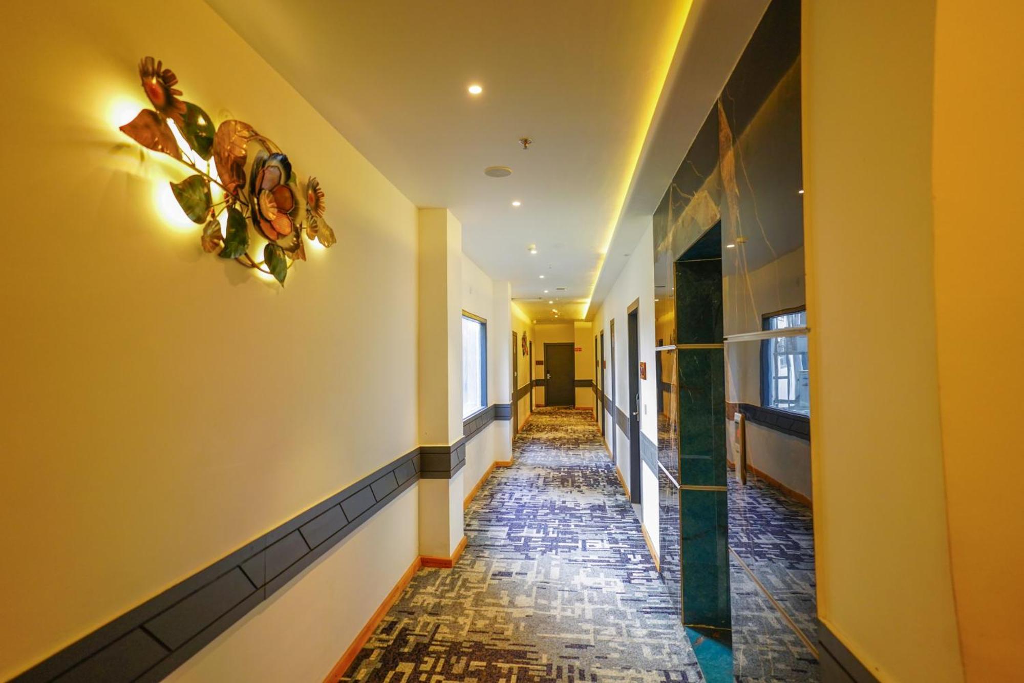 Aachman River And Valley View Resort Dharamshala - A Riverside Resort With Balcony View Ngoại thất bức ảnh